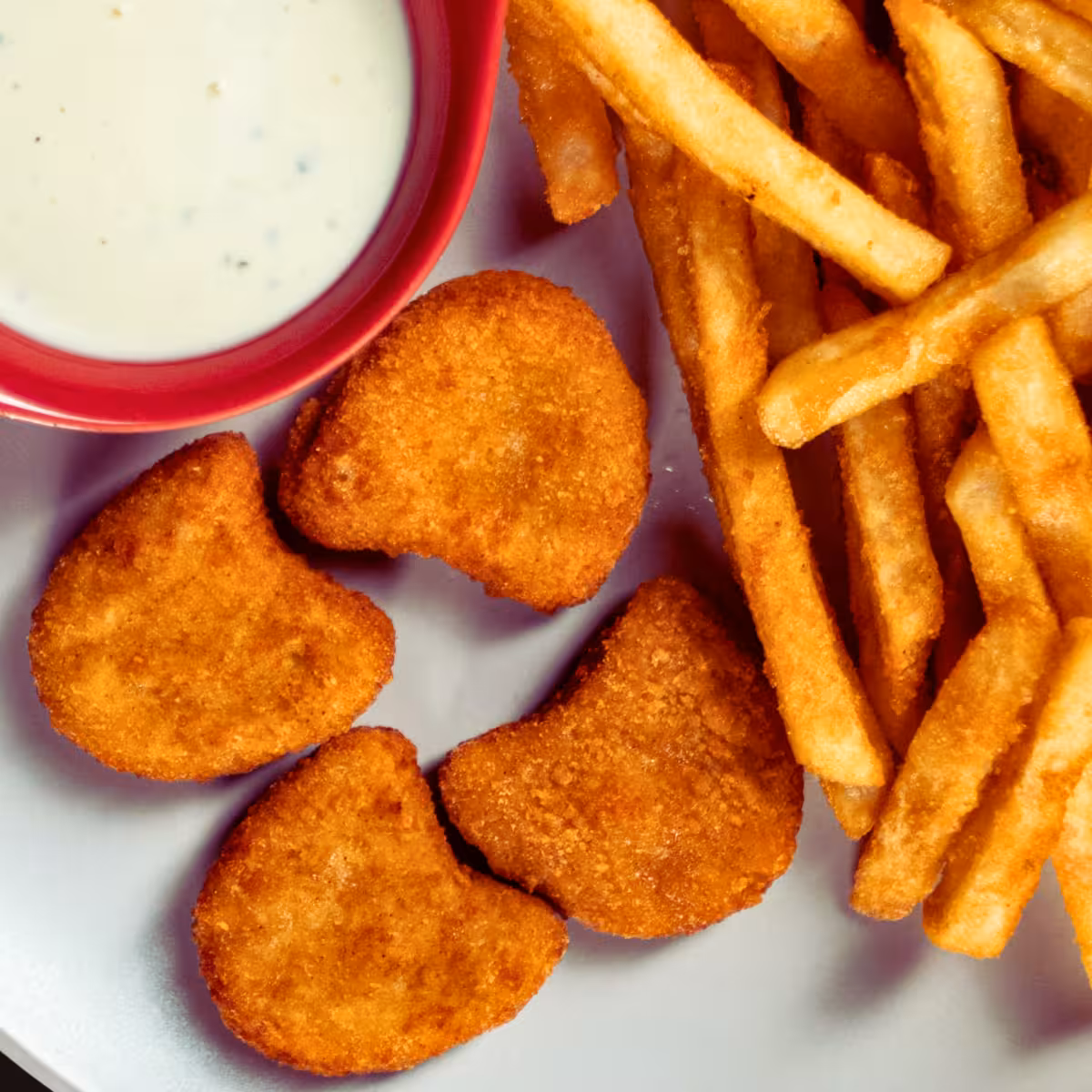 4 Pcs Chicken Nuggets with Fries